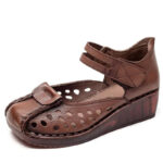 2025 Women's Shoes Summer Thick Bottom Mother Shoes Cow Muscle Platform Retro Leather Sandals Bottom Hole Shoes